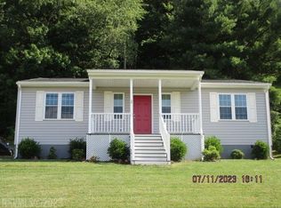 418 Whispering Pines Rd, Max Meadows, VA 24360