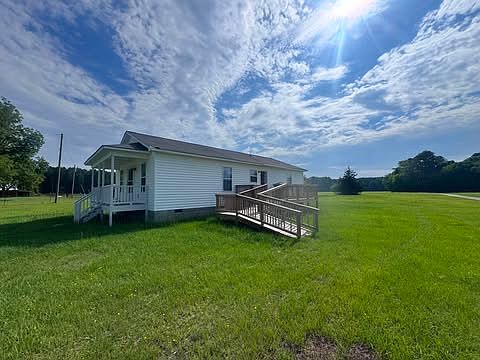 3rd image of 720 Thorne Rd