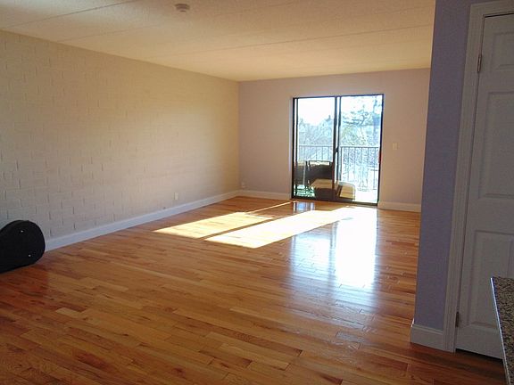 4th image of 185 Quincy Shore Dr #44