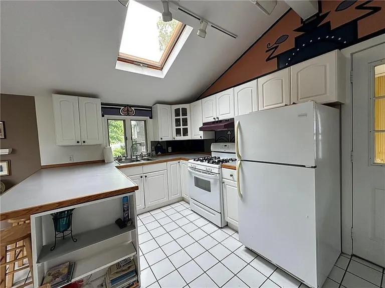 58 Beach St — Photo 15
