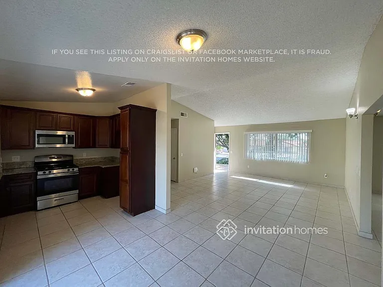 12420 Falcon Ln — Photo 4