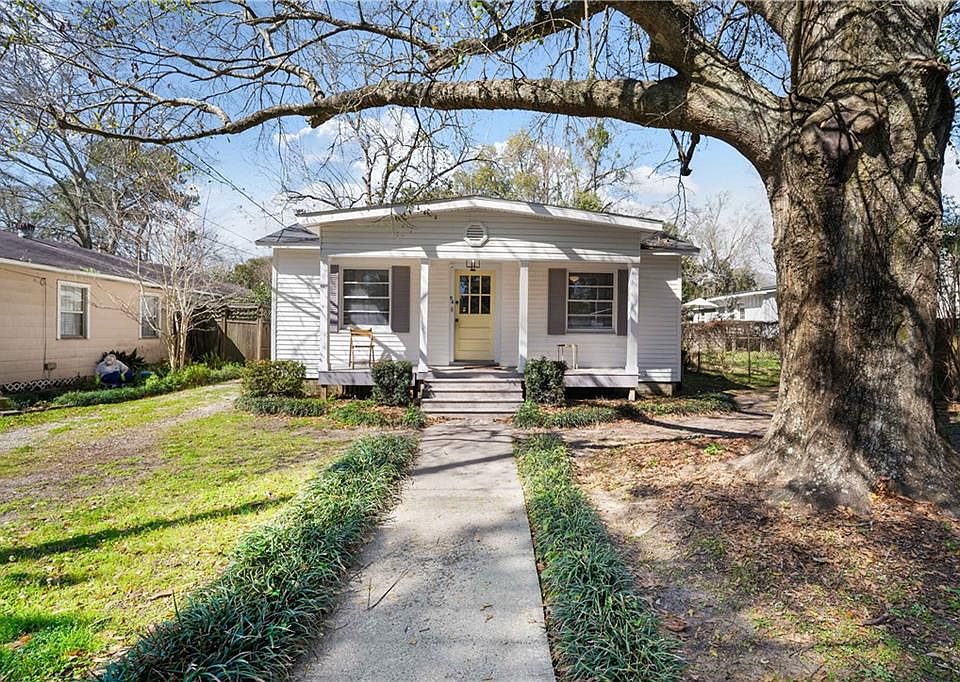1st image of 54 Bishop Ln S