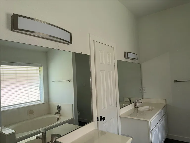 2238 Pine Cone Dr — Photo 18