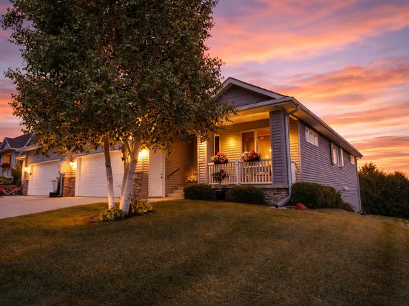 2200 Greenfield Dr W, Northfield, MN 55057