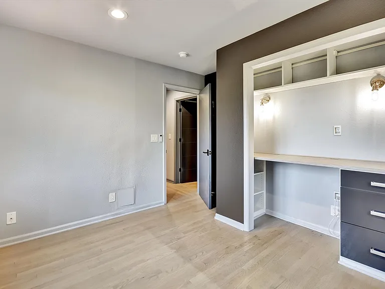 7001 Buckingham Blvd — Photo 16