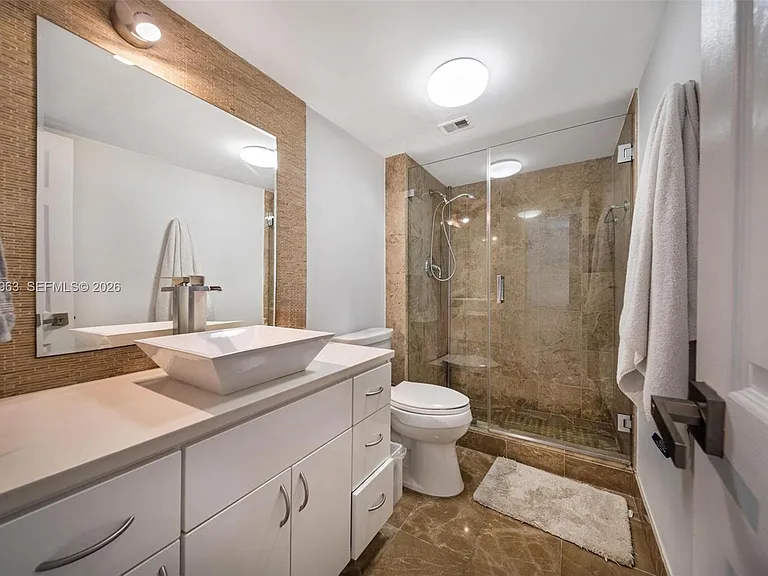 5701 Collins Ave #1415 — Photo 15