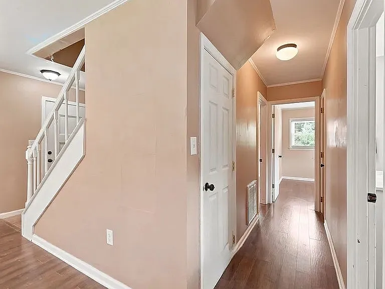 35 Avondale Dr #13 — Photo 7