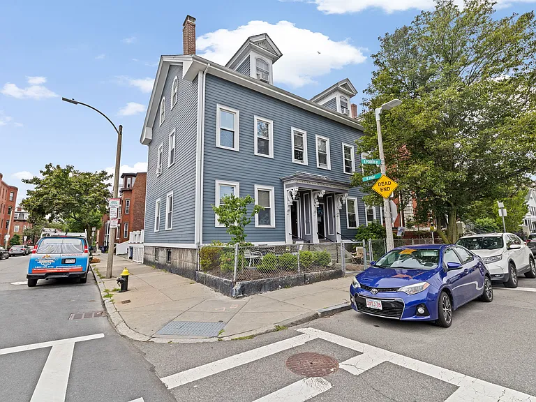 683 E 4th St #1 — Photo 11