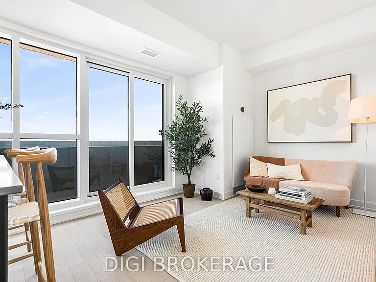 560 Rideau St #606 — Photo 16