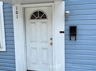 234 Wilkes St #101, Berkeley Springs, WV 25411