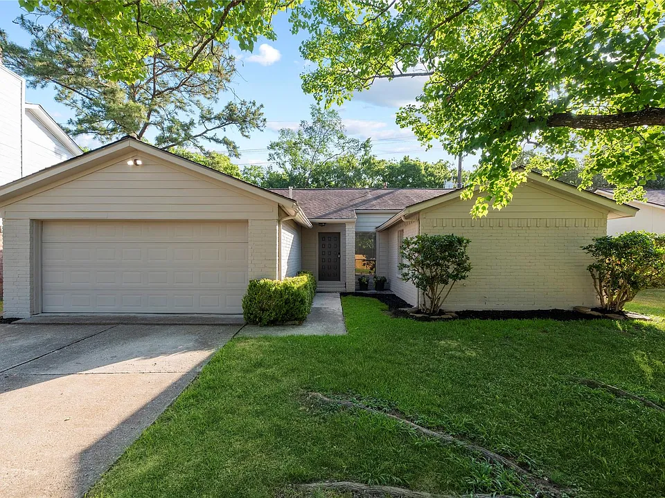 17114 Banchory Ave