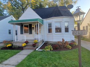 24501 Penn St, Dearborn, MI 48124