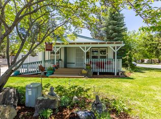 1727 SE Bronzewood Ave, Bend, OR 97702