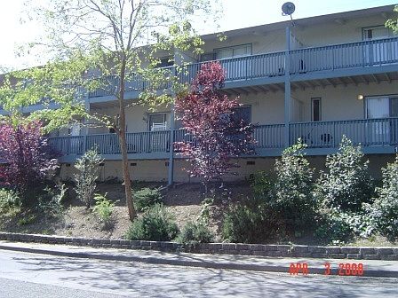 1st image of 1635 Valle Vista Ave