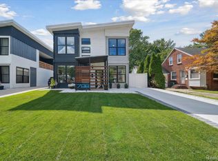 708 Wellesley Ave, Royal Oak, MI 48067
