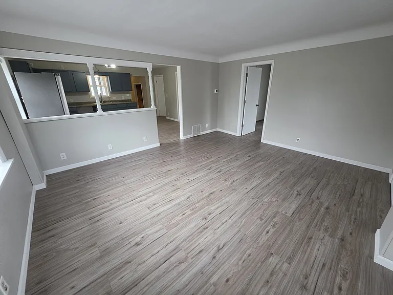 14285 Tyler St — Photo 4