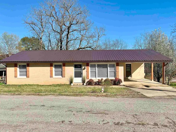 470 Keller St, Toone, TN 38381