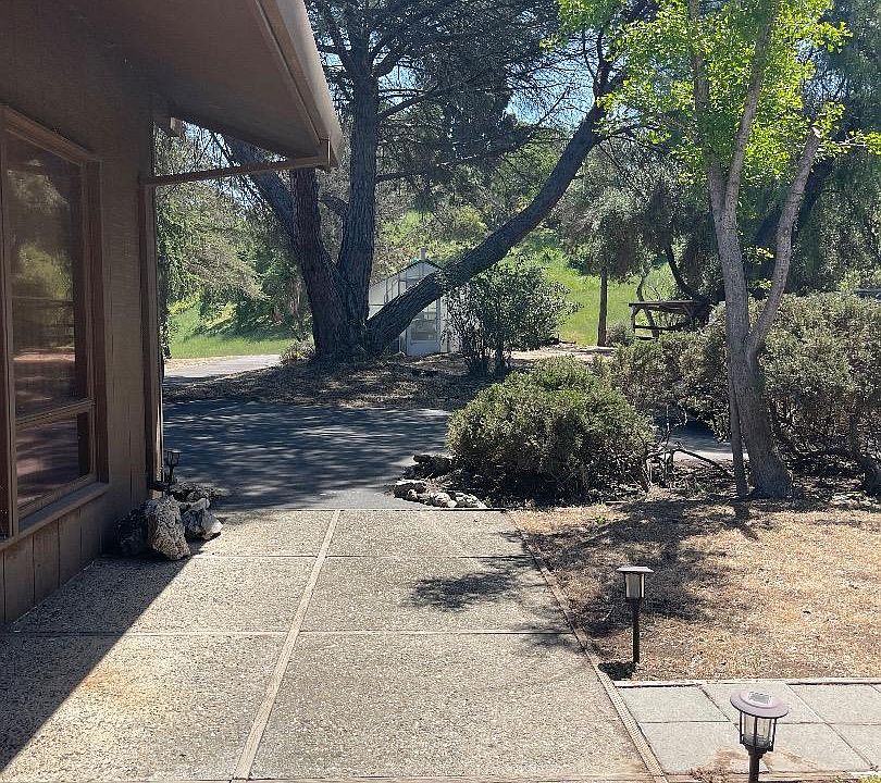 2nd image of 218 Enterprise Rd