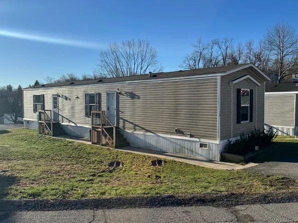 24 Winchester Ct #24, Imperial, PA 15126