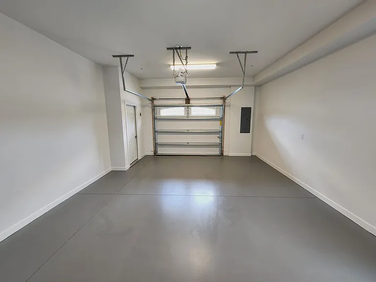 605 Commonwealth Dr — Photo 11