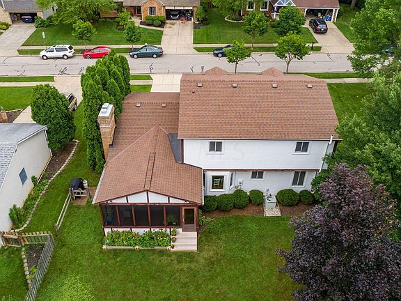 4th image of 1005 Harbor View Dr