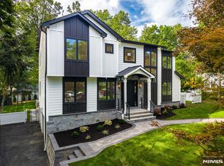914 Hammond Rd, Ridgewood, NJ 07450