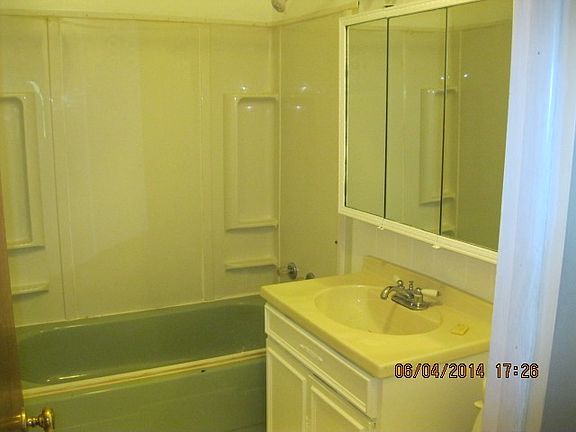 4th image of 5050 Oakwood Dr