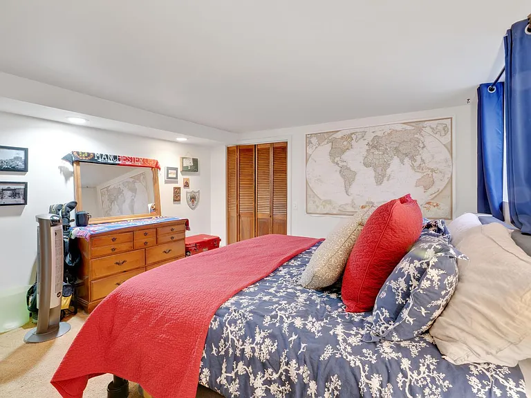 1331 N Franklin St #B — Photo 11