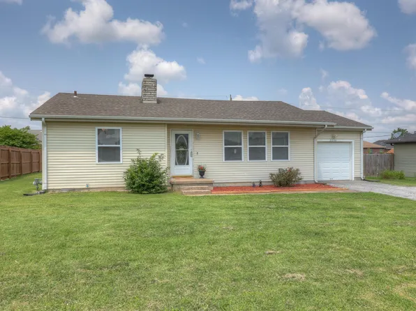 2044 Arizona, Joplin, MO 64804