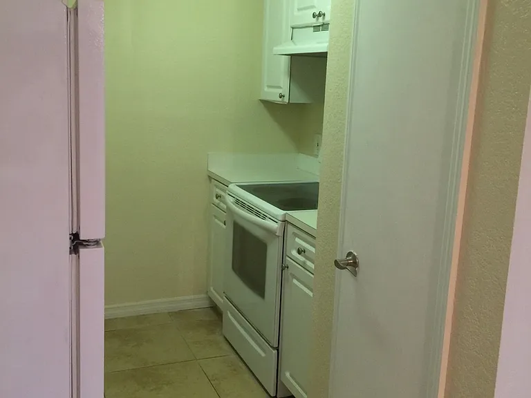 13697 Orange Sunset Dr #101 — Photo 10