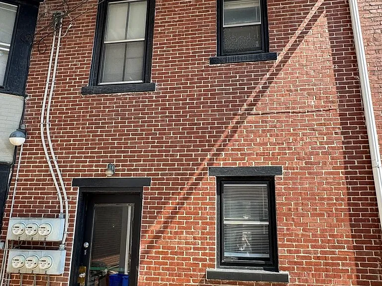 636 N New St — Photo 9