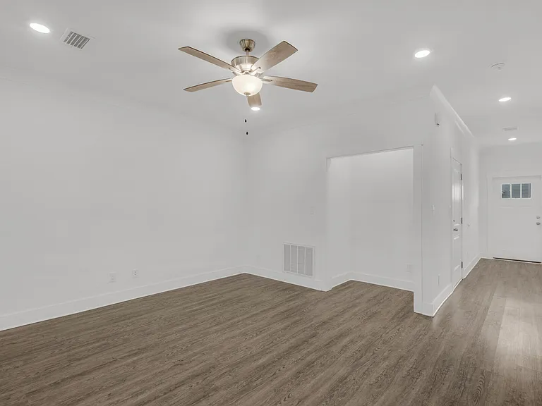118 Date Palm Ln — Photo 10