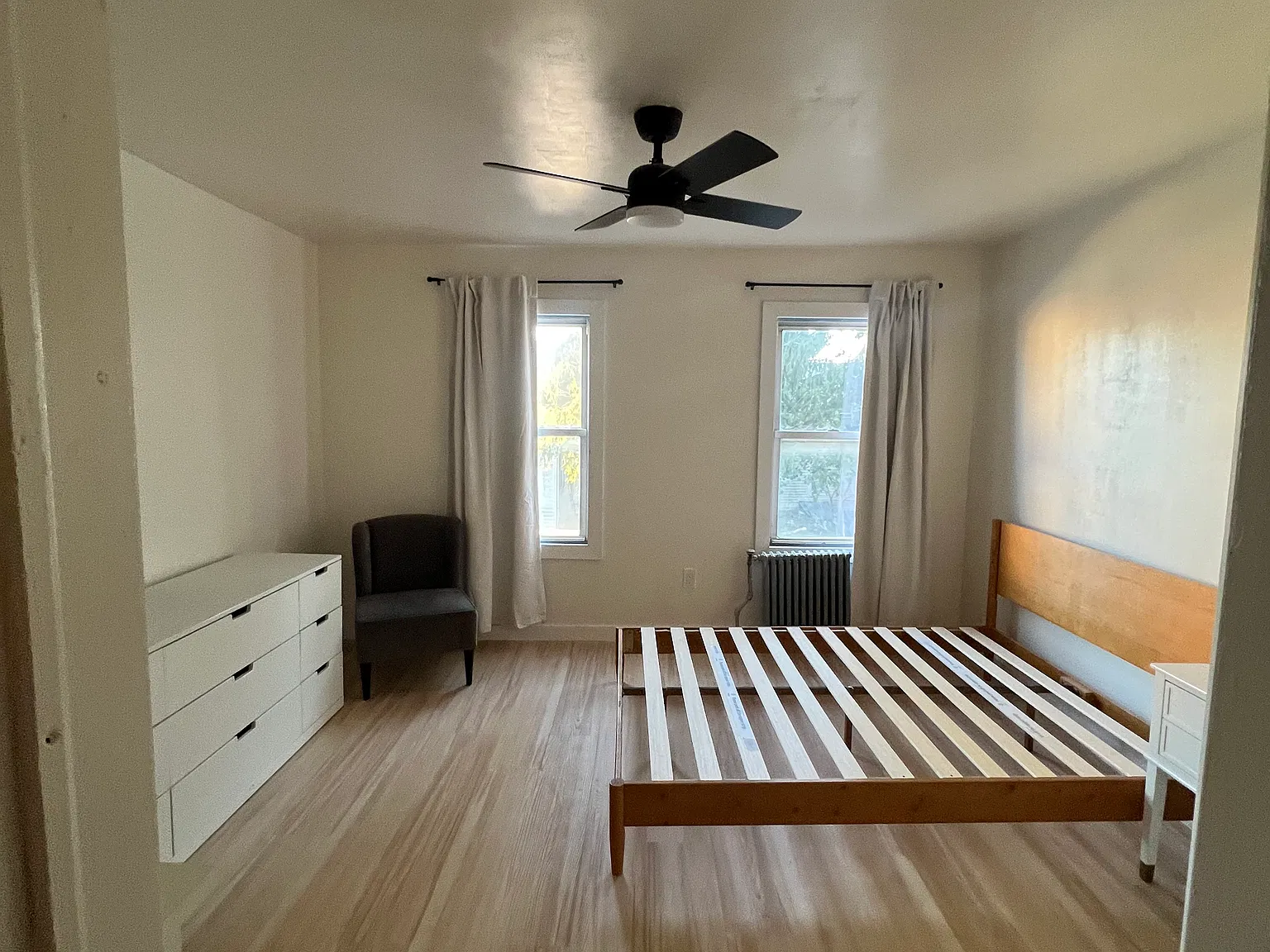 3 bed, 1060 sqft, $4,000 — Photo 1