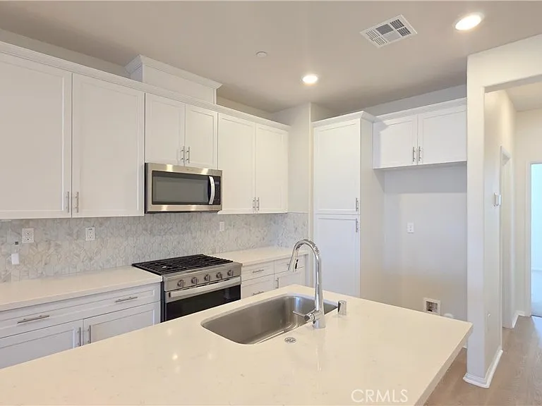 2728 Crozier Ct — Photo 3