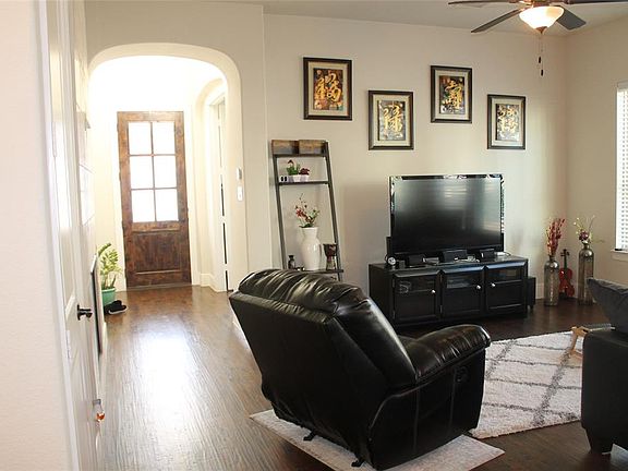 3rd image of 328 Loma Alta Dr