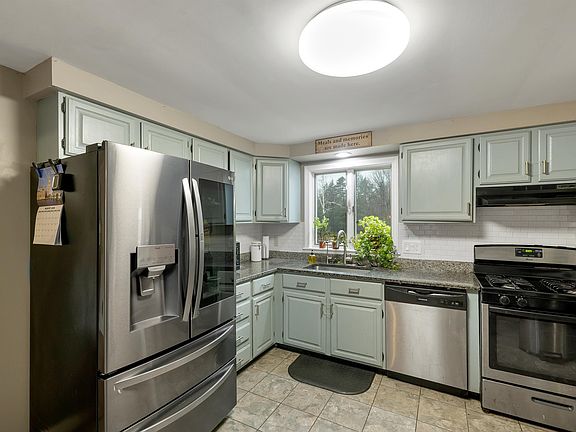 5th image of 104 Ridgewood Drive