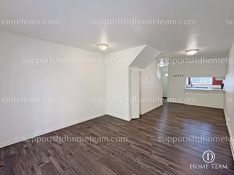 1916 E Fir St #5 — Photo 5
