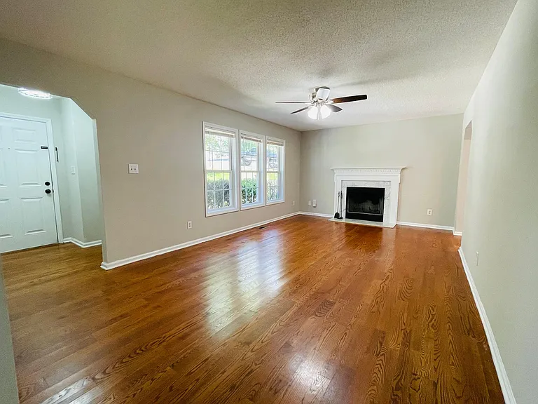 1208 Delham Rd — Photo 5