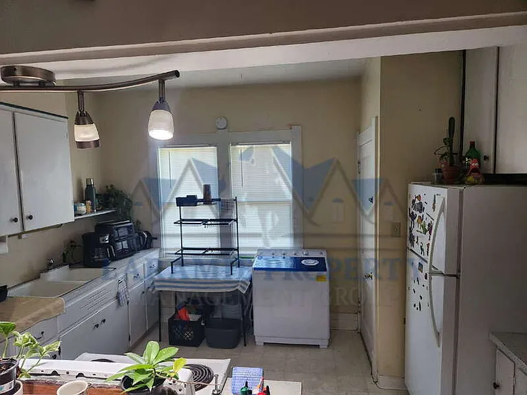 1526 Grand Ave #2 — Photo 2