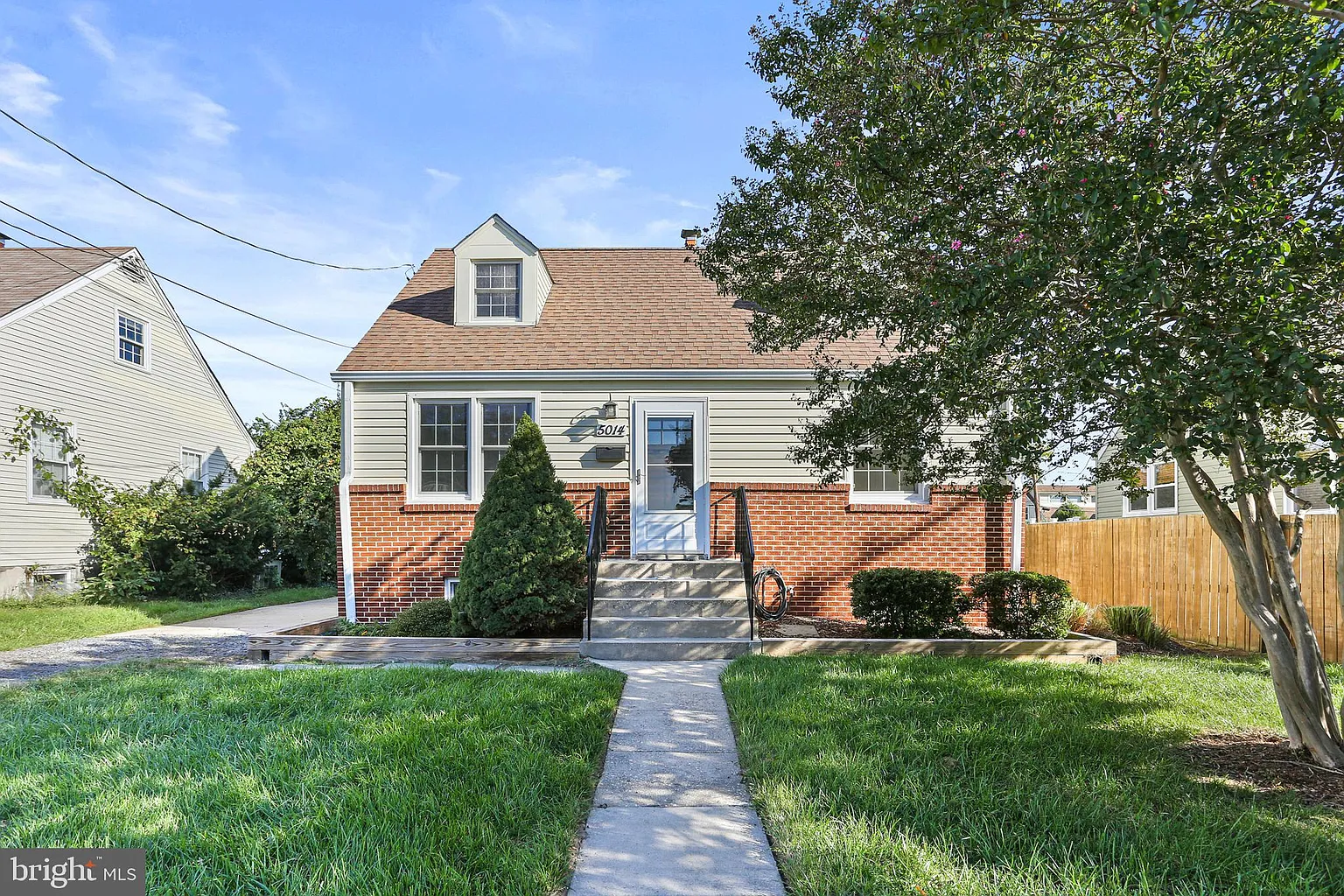 5014 Berwyn Rd photo 1