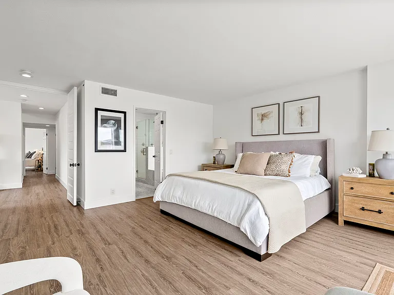 709 W Balboa Blvd — Photo 25