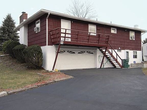 Rear Deck 2 Car Garage