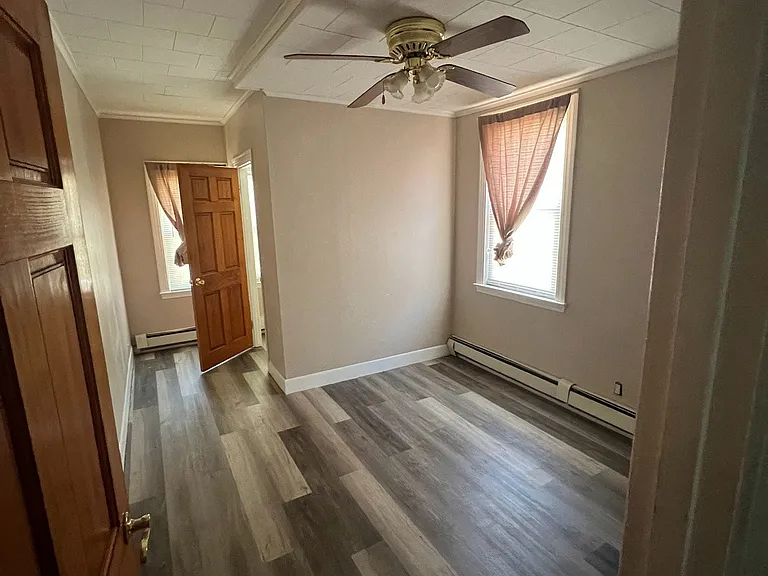 125 Roberts St #1 — Photo 4