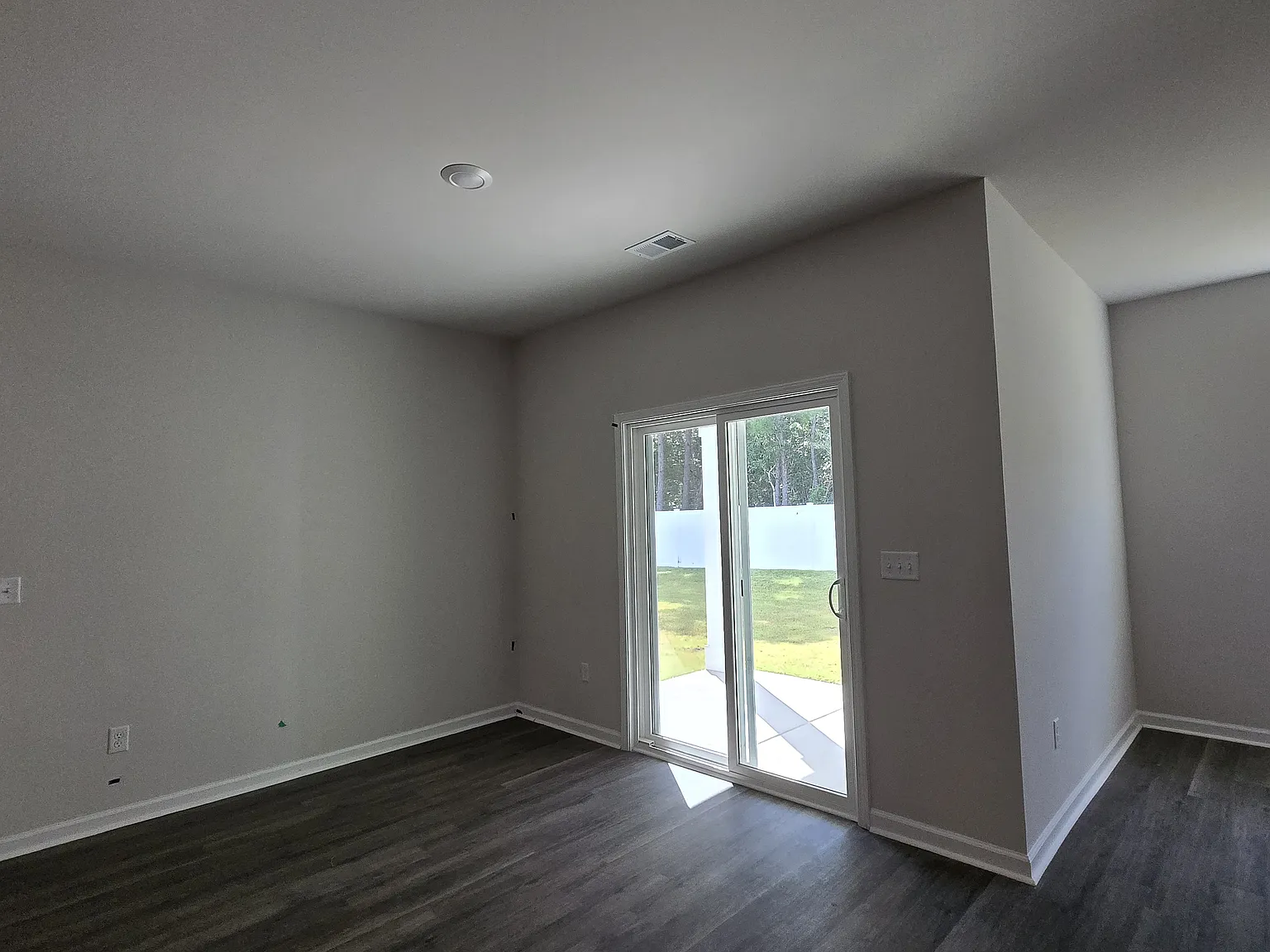 4 bed, 1774 sqft, $2,200 — Photo 4