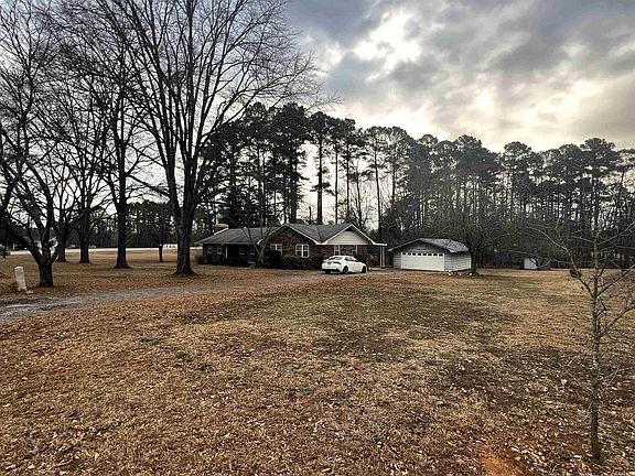 2nd image of 80 Pinecrest Cir