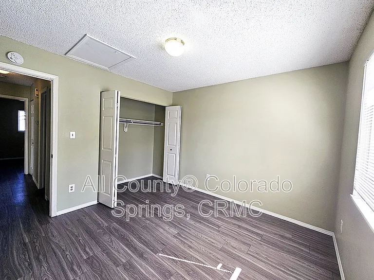 1010 Mazatlan Cir #B — Photo 6