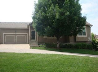11201 S Rene St APT 900, Olathe, KS 66215