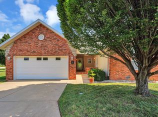 1404 N Sandy Creek Circle Unit 1, Nixa, MO 65714