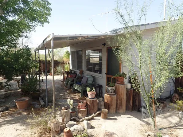 21200 Smith Rd, Desert Hot Springs, CA 92241