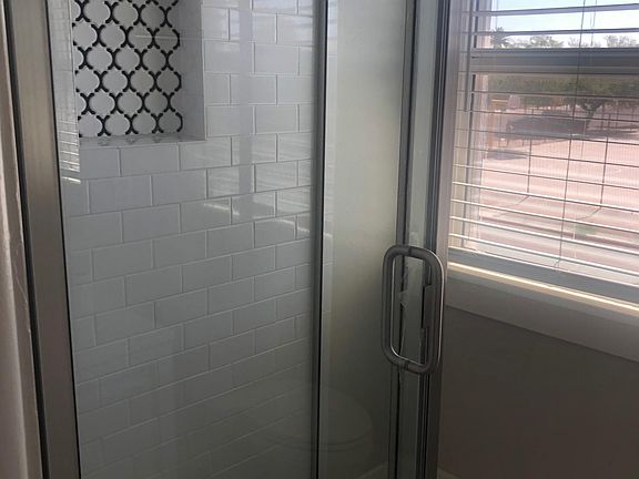 3rd image of 79 E 13th St #14
